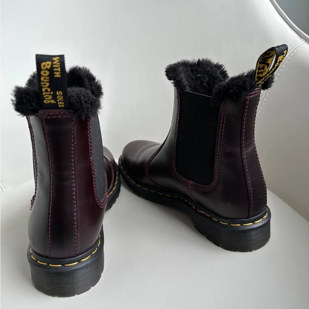 Dr. Martens 2976 Leonore Faux Fur Lined Chelsea Oxblood Maroon Boots in Size 7